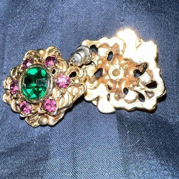 Lovely gold and crystal earrings! Festive and elegant. - Picture 3 of 4